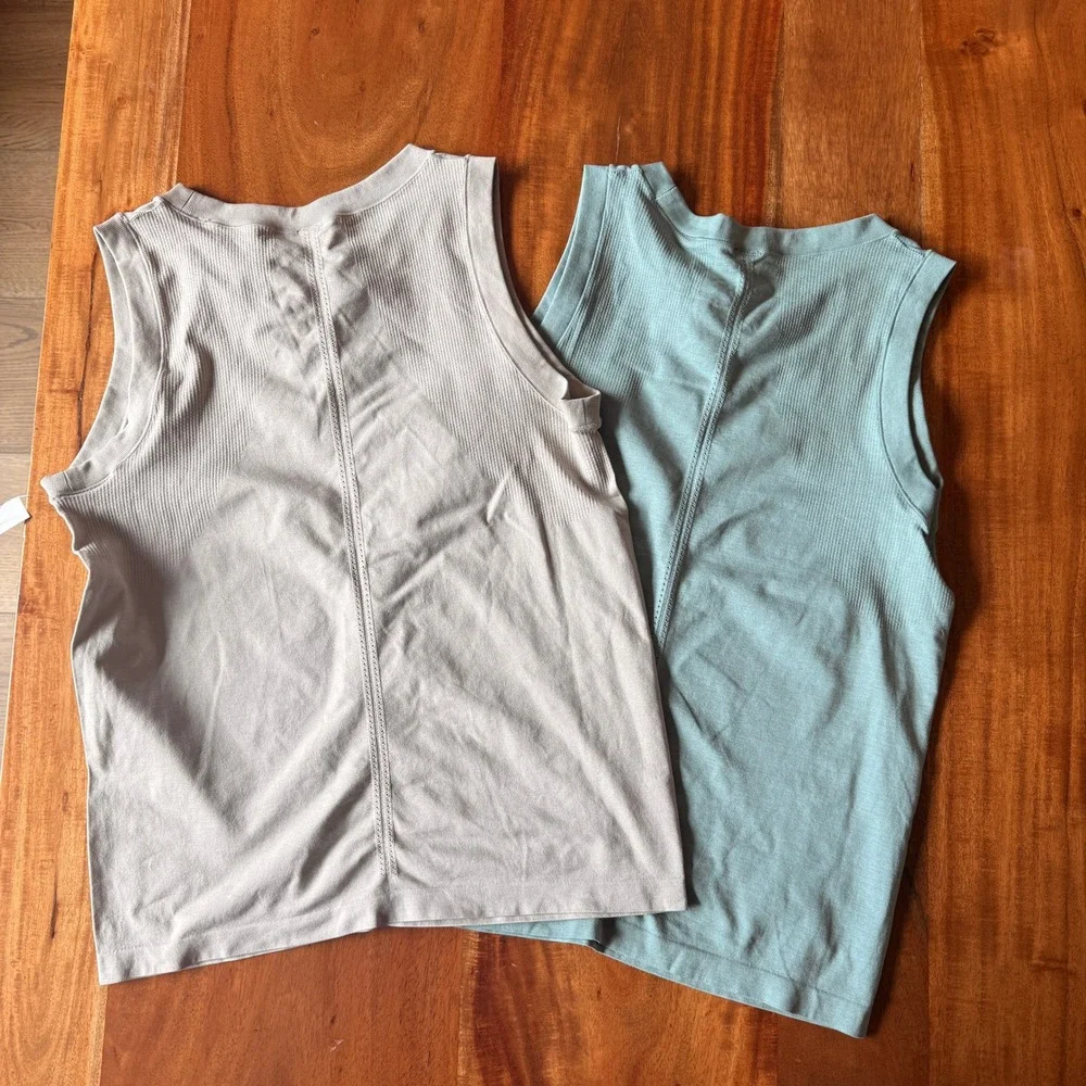 Yogalicious Women's Bundle of 2 Seamless‎ Bridgett Tanks Size S